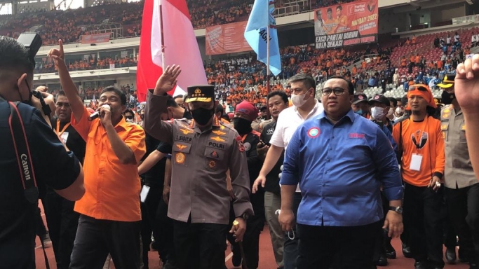 Kapolri bersama Kapolda Metro Jaya meninjau langsung pelaksanaan May Day Fiesta di GBK. (Foto: PMJ News/ Yeni)