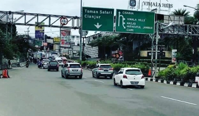 Polisi catat puluhan ribu kendaraan melintasi jalur Puncak, Bogor. (Foto: PMJ News/Instagram)