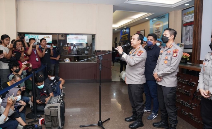 Kapolres Metro Jakarta Selatan, Kombes Pol Budhi Herdi Susianto saat memberikan keterangan pers. (Foto: PMJ News)