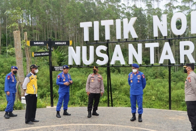 Kabaharkam Polri dan jajarannya mengunjungi IKN. (Foto: Dokumentasi Polri)