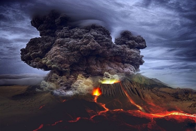 Gunung Ibu di Pulau Halmahera. (Foto: Dok Net)