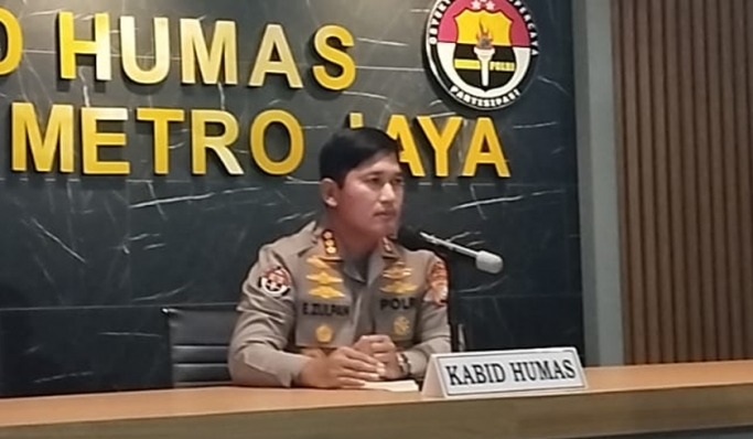 Kabid Humas Polda Metro Jaya, Kombes Pol Endra Zulpan saat memberikan keterangan pers. (Foto: PMJ News/Fajar)
