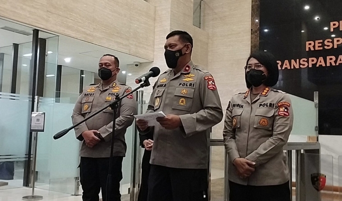 Kepala Biro Multimedia Divisi Humas Polri Brigjen Pol Gatot Repli Handoko saat memberikan keterangan pers. (Foto: PMJ News/Fajar)