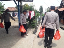 Polsek Kedungwaringin gelar baksos. (Foto: PMJ News)