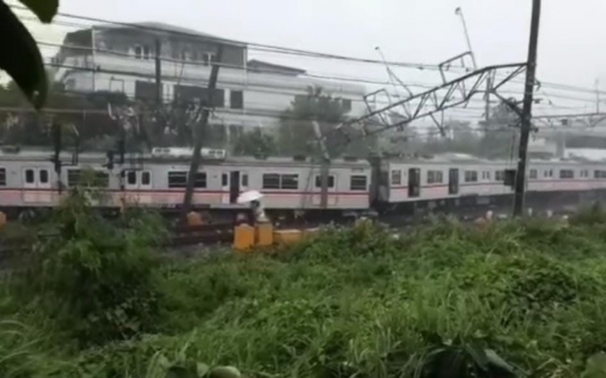 Ilustrasi KRL Commuter Line anjlok. (Foto: PMJ News/Tangkapan Layar)