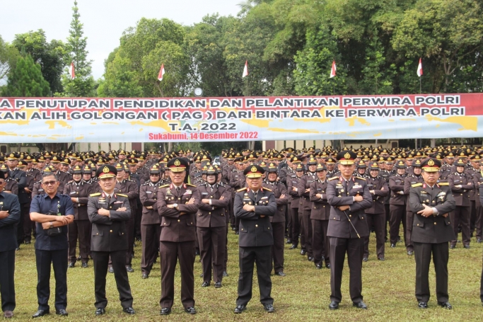 Upacara penutupan Pendidikan Alih Golongan (PAG) dari bintara ke perwira Polri gelombang II tahun 2022. (Foto: PMJ News)