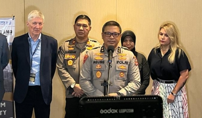 Asops Kapolri Irjen Pol Agung Setya Imam Effendi saat memberikan keterangan pers. (Foto: PMJ News)