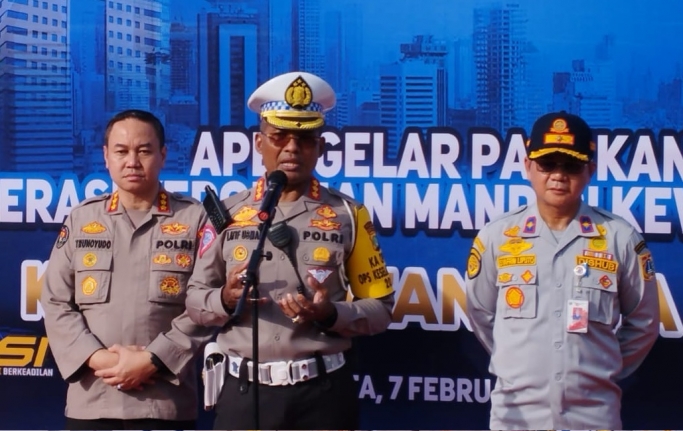 Dirlantas Polda Metro Jaya Kombes Pol Latif Usman saat memberikan keterangan pers. (Foto: PMJ News/Fajar)