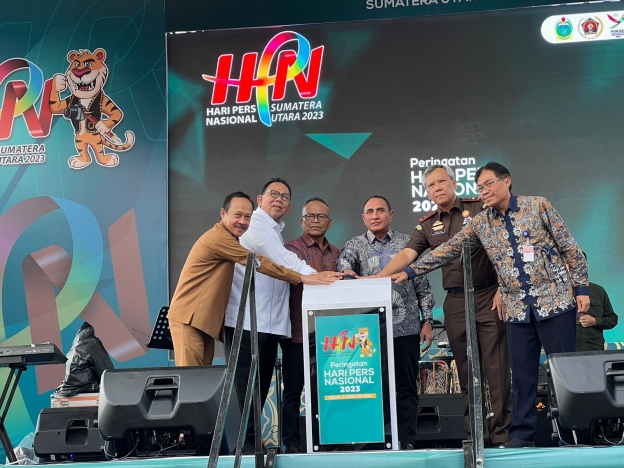 Gubernur Sumut Edy Rahmayadi secara resmi membuka pameran Pers, Metaverse, UMKM dalam rangka Hari Pers Nasional 2023 di Medan, Sumut. (Foto: PMJ/Gtg).