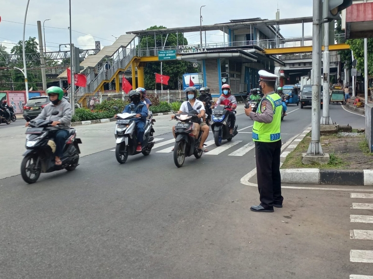 Kurangi Kemacetan 27 Titik Putaran Balik Di Jakarta Siap Ditutup