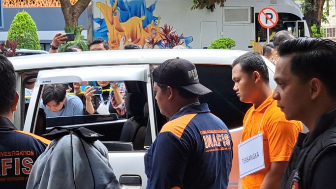Rekonstruksi Bripda HS Oknum Densus pembunuh sopir taksi online. (Foto: PMJ/Fajar).