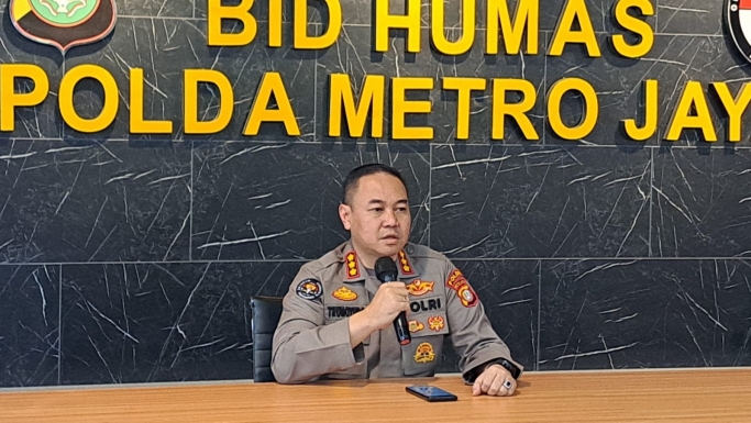 Kabid Humas Polda Metro Jaya Kombes Pol Trunoyudo Wisnu Andiko saat memberikan keterangan pers. (Foto: PMJ News/Fajar)