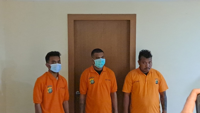 Tampang para preman debt collector yang rampas mobil. (Foto: PMJ/Fajar).
