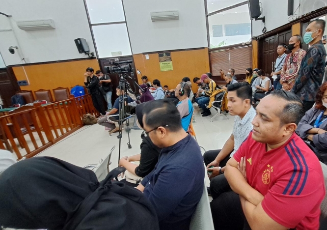 Dukungan teman-teman seangkatan Irfan Widyanto. (Foto: PMJ/Fajar).