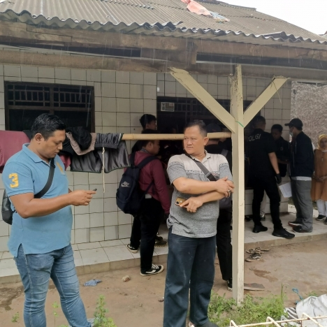 Rekontruksi Serial Killer saat di Bekasi. (Foto: PMJ News)