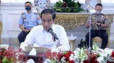 Presiden Jokowi memimpin rapat terbatas. (Foto: PMJ News/YouTube Setpres)