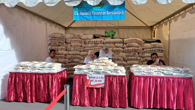 Pasar murah di Polda Metro Jaya. (Foto: PMJ/Fajar). 