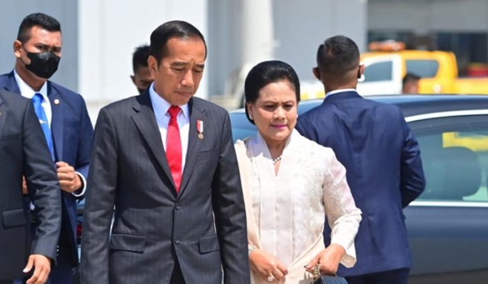 Presiden Jokowi bersama Ibu Negara Iriana. (Foto: PMJ News/Twitter @jokowi)