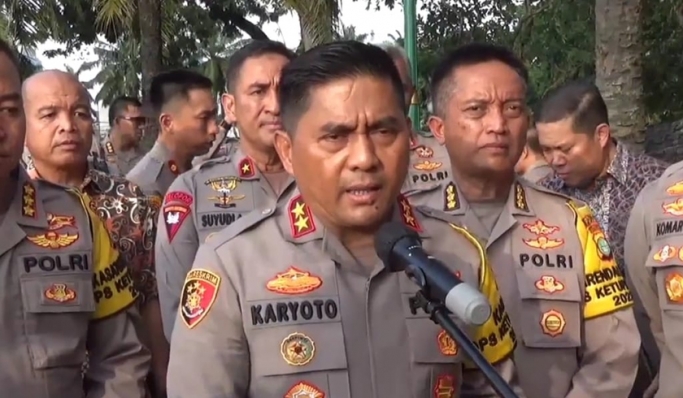 Kapolda Metro Jaya Irjen Pol Karyoto saat memberikan keterangan pers. (PMJ News/ Fajar)