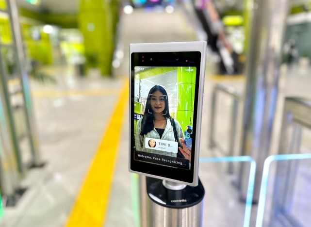 Teknologi Face Recognition Boarding Gate di Stasiun Gambir. (Foto: PMJ News)