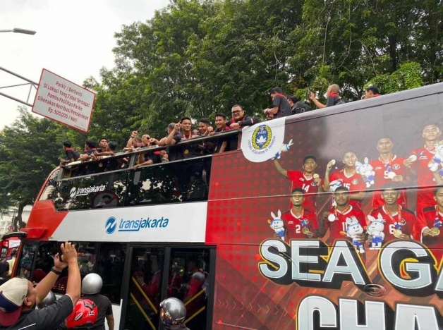 Kirab atlet SEA Games dan Timnas Indonesia. (Foto: PMJ News)