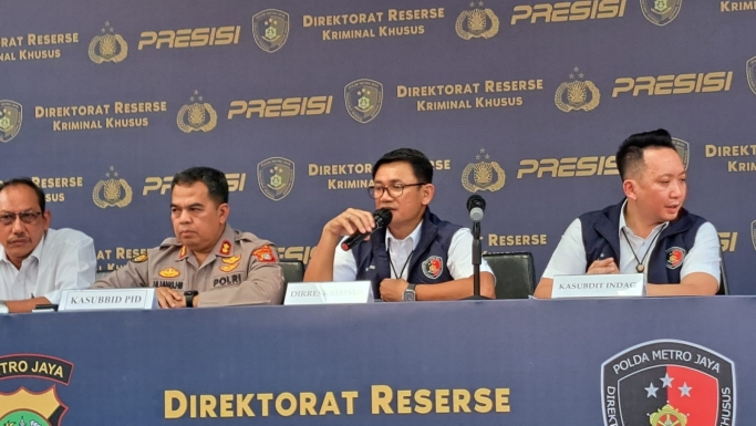 Ditreskrimsus Polda Metro Jaya mengungkap peredaran produk obat yang tidak memiliki izin edar. (Foto: PMJ News/Fajar