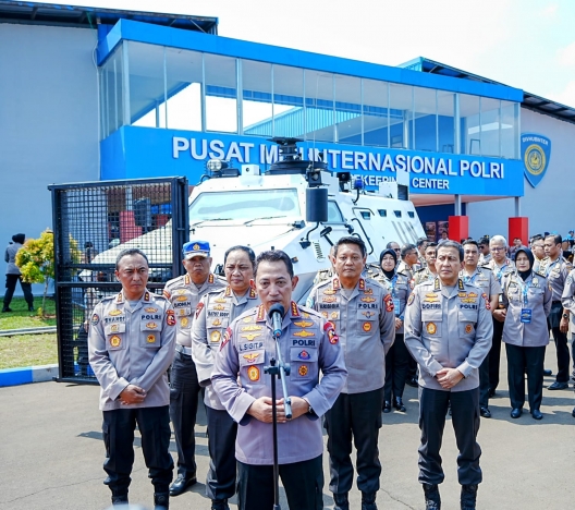 Kapolri Jenderal Listyo Sigit Prabowo beserta jajarannya. (Foto: PMJ News)