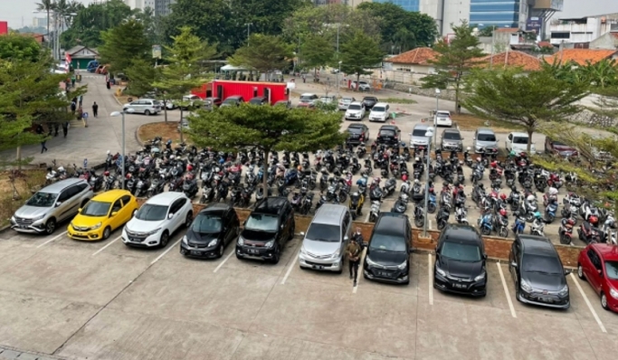 Parkiran resmi yang disediakan pengelola. (Foto: PMJ News)