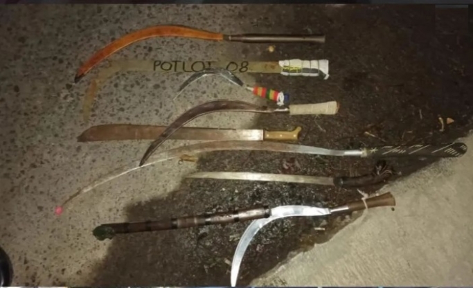 Senjata tajam yang diamankan polisi. (Foto: PMJ News/Tim Patroli Perintis Presisi Polres Metro Depok)