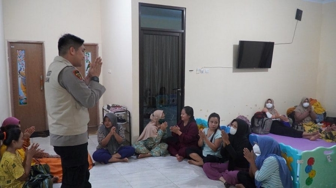 Polisi di Lampung selamatkan 24 PMI Korban TPPO. (Foto: PMJ/Polda Lampung). 