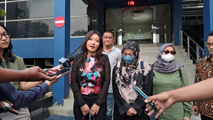 Mila Ayu Dewata Sari, yang merupakan anggota tim kuasa hukum dari R. (Foto: PMJ News)