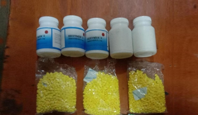 Sejumlah obat terlarang yang diamankan polisi. (Foto: Dok PMJ News)