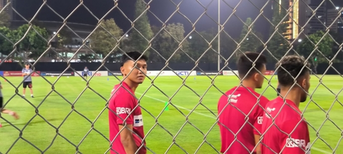 Bripda Dendy Sulistiawan berlatih bersama skuad Timnas Indonesia. (Foto: PMJ News)