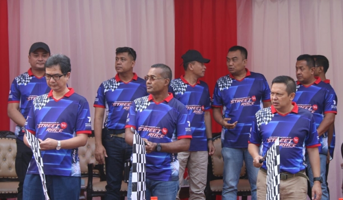Dirlantas Polda Metro Jaya, Kombes Pol Latif Usman membuka ajang balap jalanan atau street race seri ketujuh di kawasan Kemayoran. (Foto: PMJ News/TMCPoldaMetro)