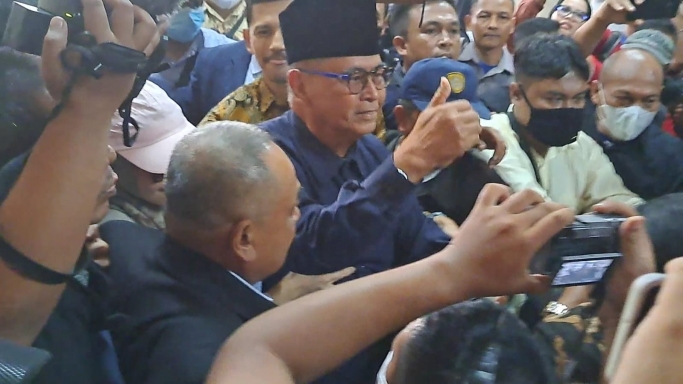 Pimpinan Ponpes Al Zaytun Panji Gumilang di Bareskrim Polri. (Foto: PMJ/Fajar).
