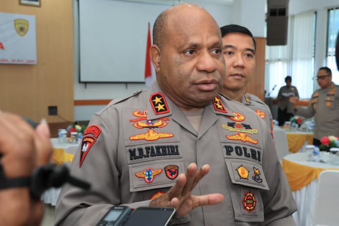 Kapolda Papua Irjen Pol Mathius D Fakhiri beri keterangan. (Foto: PMJ/Ist).