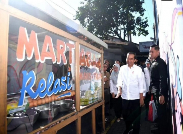 Presiden Joko Widodo di Pasar Cihapit, Bandung. (Foto: Instagram Jokowi)
