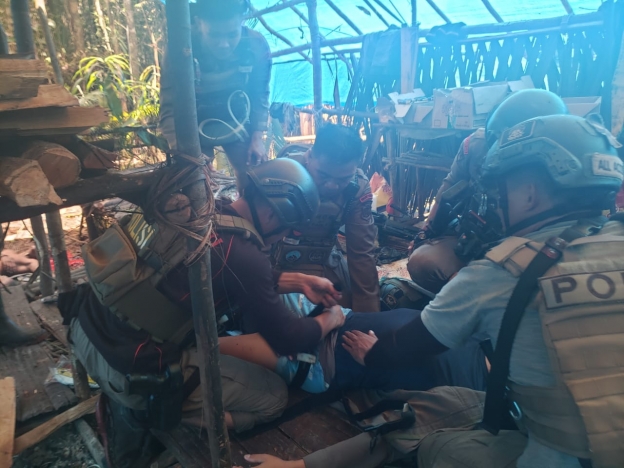 Polres Yahukimo dan Satgas Damai Cartenz 2023 gerebek markas KKB. (Foto: Dok PMJ News)