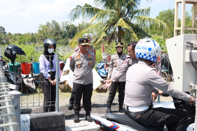 Kapolda DIY dan jajaran melaksanakan pengecekan Sirkuit Uji Praktek Pembuatan SIM Polres Kulonprogo. (Foto: PMJ News)