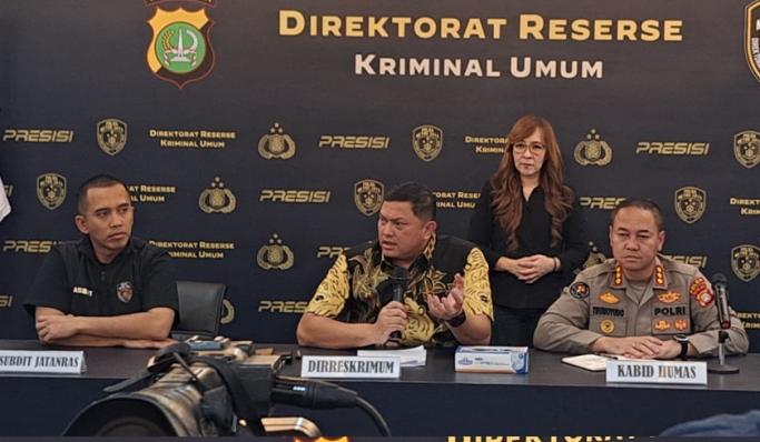 Dirreskrimum Polda Metro Jaya Kombes Pol hengki haryadi saat memberikan keterangan. (Foto: PMJ News/