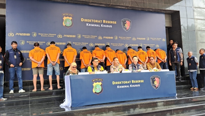 Dirreskrimsus Polda Metro Jaya Kombes Pol Ade Safri Simanjuntak saat konferensi pers. (Foto: PMJ News/Fajar)