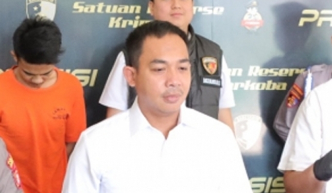 Kasat Reskrim Polres Metro Jakarta Barat, Kompol Andri Kurniawan saat memberikan keterangan. (Foto: PMJ News)