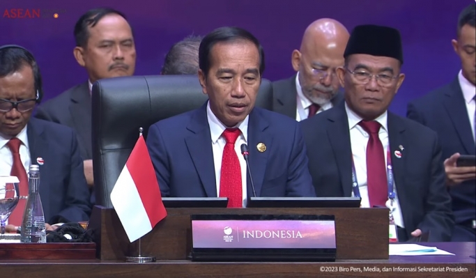 Presiden Jokowi saat membuka KTT ke-43 ASEAN di JCC Senayan, Jakarta. (Foto: PMJ News/YouTube Setpres)
