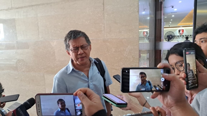 Rocky Gerung di Bareskrim Polri. (Foto; PMJ/Fajar). 