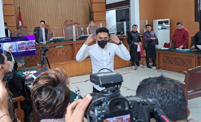 Terdakwa Mario Dandy Satriyo menjalani sidang vonis di PN Jakarta Selatan. (Foto: PMJ News/Fajar)