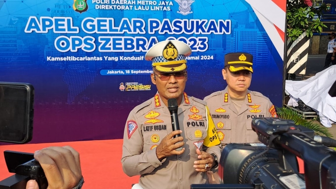 Dirlantas Polda Metro Jaya Kombes Pol Latif Usman beri penjelasan. (Foto; PMJ/Fajar).