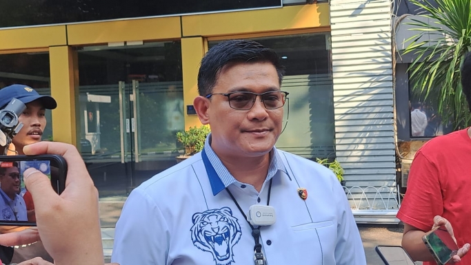 Dirreskrimsus Polda Metro Jaya Kombes Pol Ade Safri Simanjuntak beri keterangan. (Foto: PMJ/Fajar).