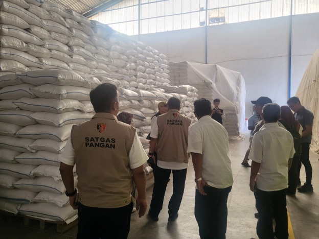 Pengawasan Satgas Pangan Polri. (Foto: PMJ News)