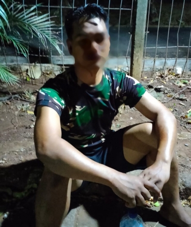 Anggota TNI yang jadi korban pengeroyokan. (Foto: PMJ News)