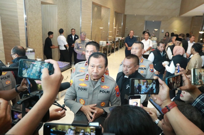 Keterangan Kapolda Jawa Timur Irjen Pol Toni Harmanto. (Foto: PMJ News)